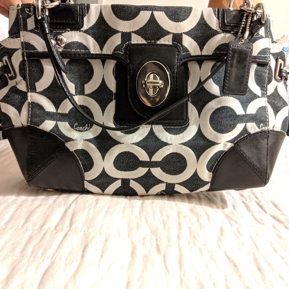 Coach Handbags - Coach Peyton Carry All Tote Bag